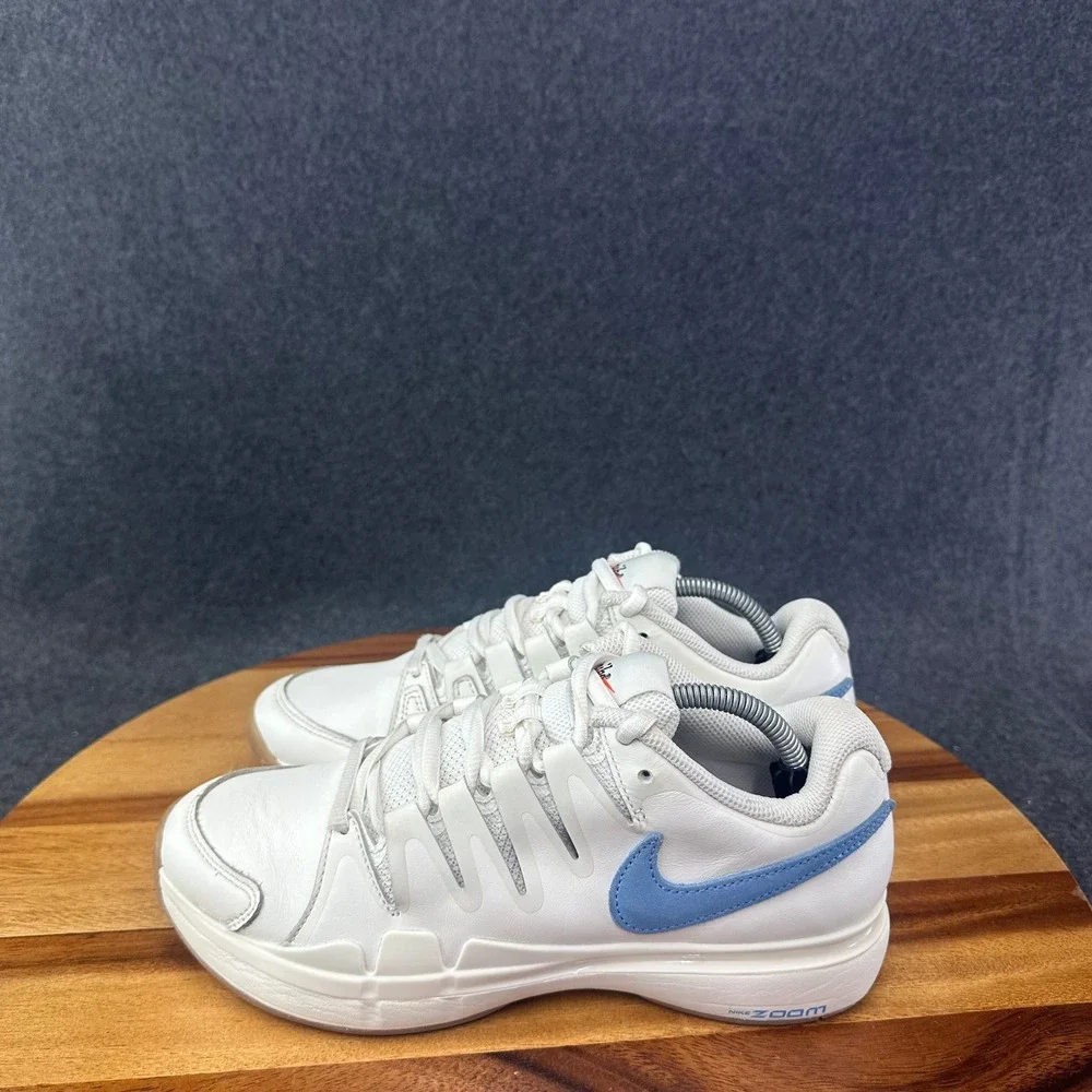 NikeCourt Air Zoom Vapor 9.5 Tour Heritage Sail/Gum/Univ Blue FJ1683-100 Mens 6